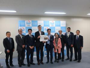 藤巻局長
