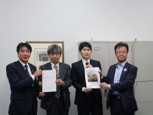 渡部財務省総括審議官