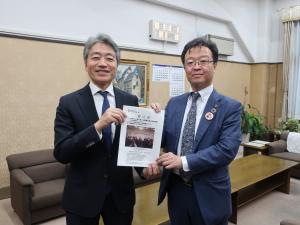 新川局長