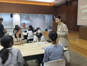 議論をする様子その２