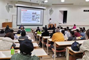 会場全体の様子