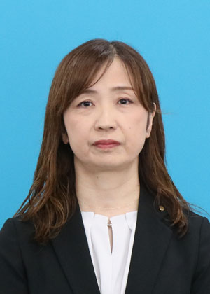 会計管理者 兼会計課長 ​柴 由美子