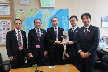 吉岡幹夫　国土交通省道路局長の画像