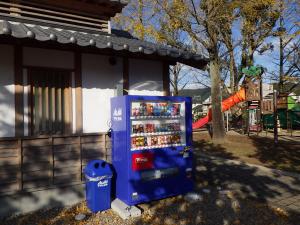 自動販売機（トイレ東側）